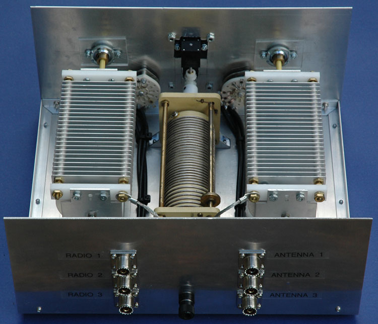 Photo 4  Rear view of the T-Network Antenna Matching Unit.